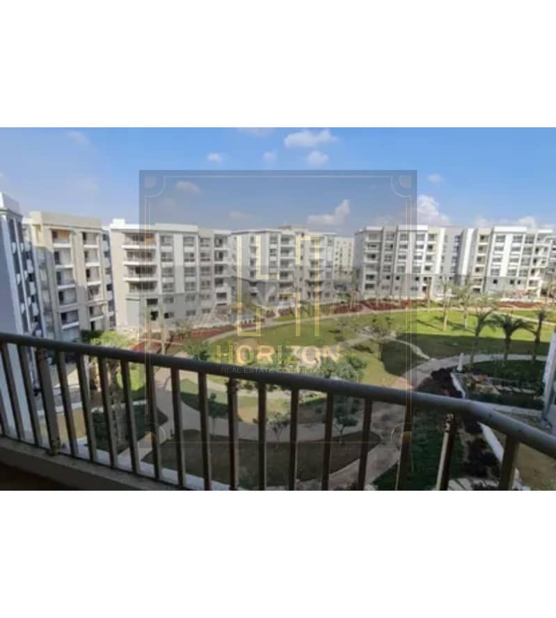 2 8460520-5b155o. jpg