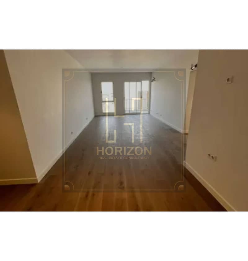 6 8379898-5f89bo. jpg