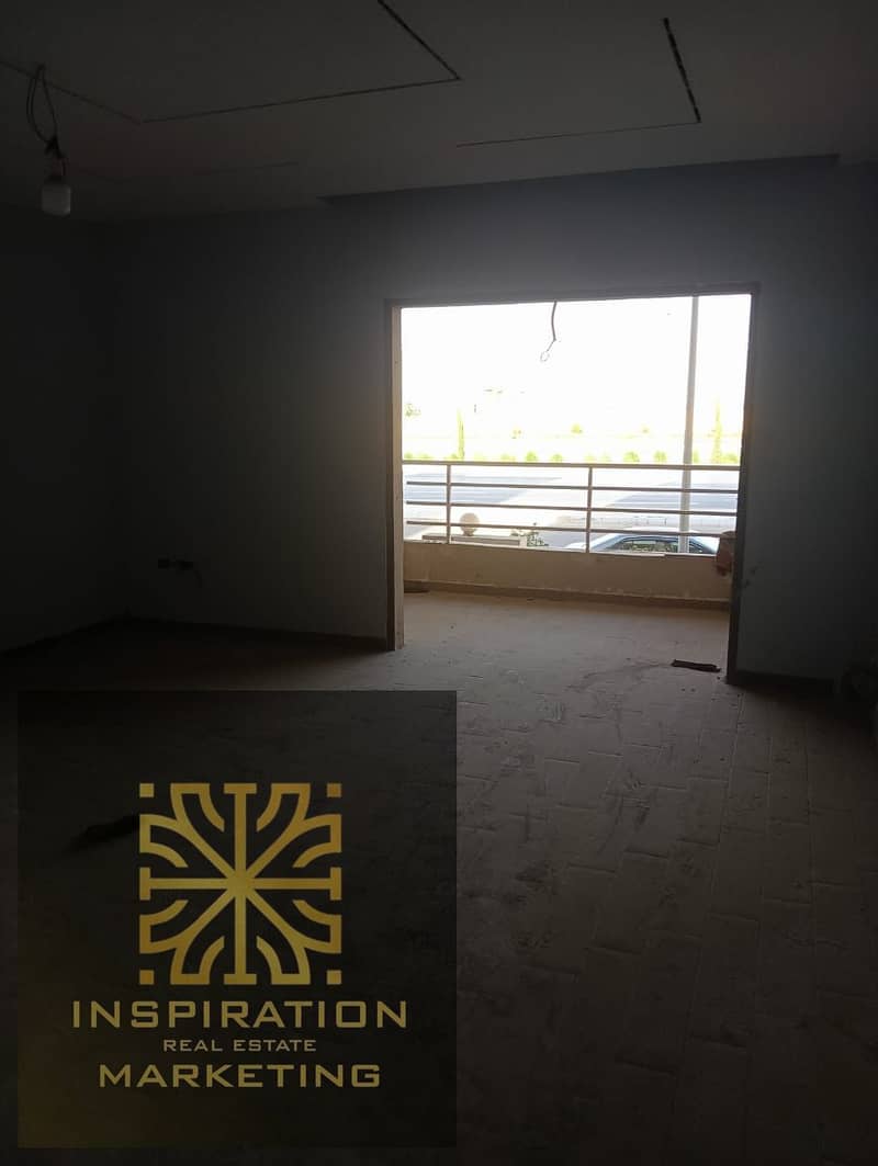 6 9e500bc7-c2d8-48c8-8de5-74c886bcfa66. jpeg