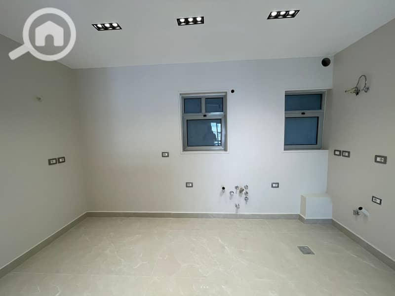 2 WhatsApp Image 2025-11-03 at 18.15. 30 (4). jpeg