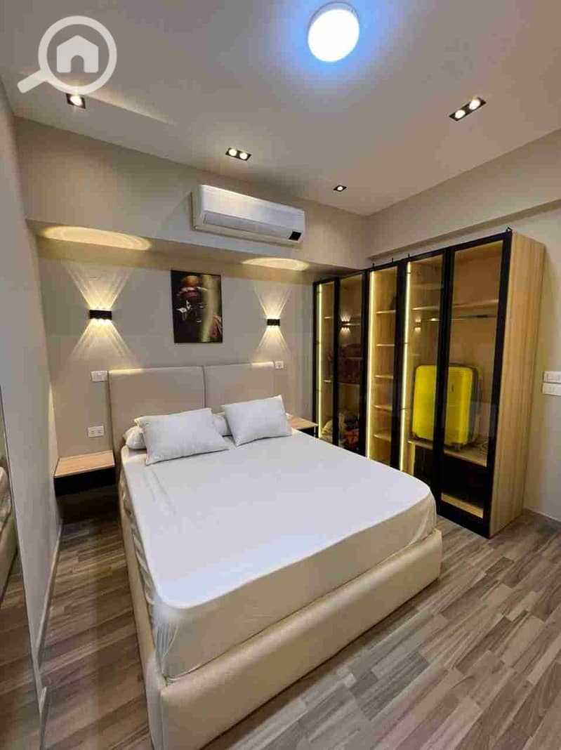 1000561888. jpg 1000561888. jpg