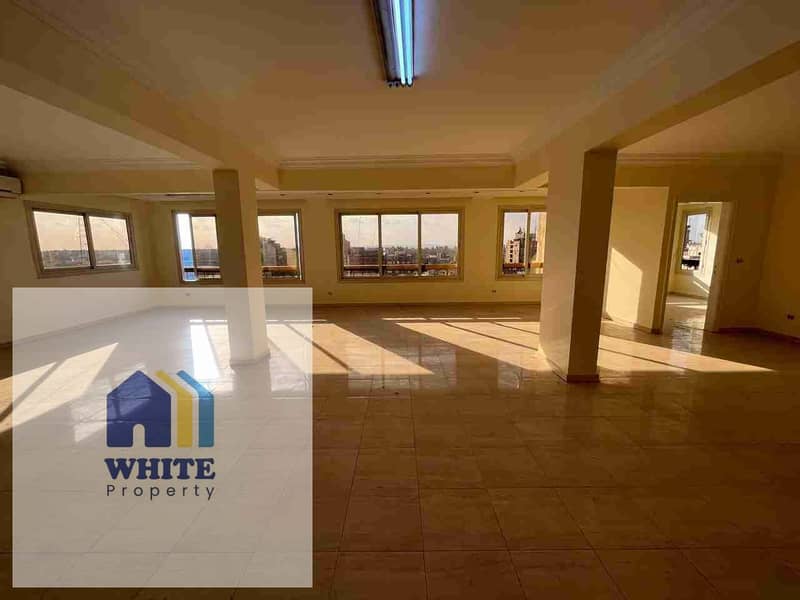 1000630883. jpg 1000630883. jpg