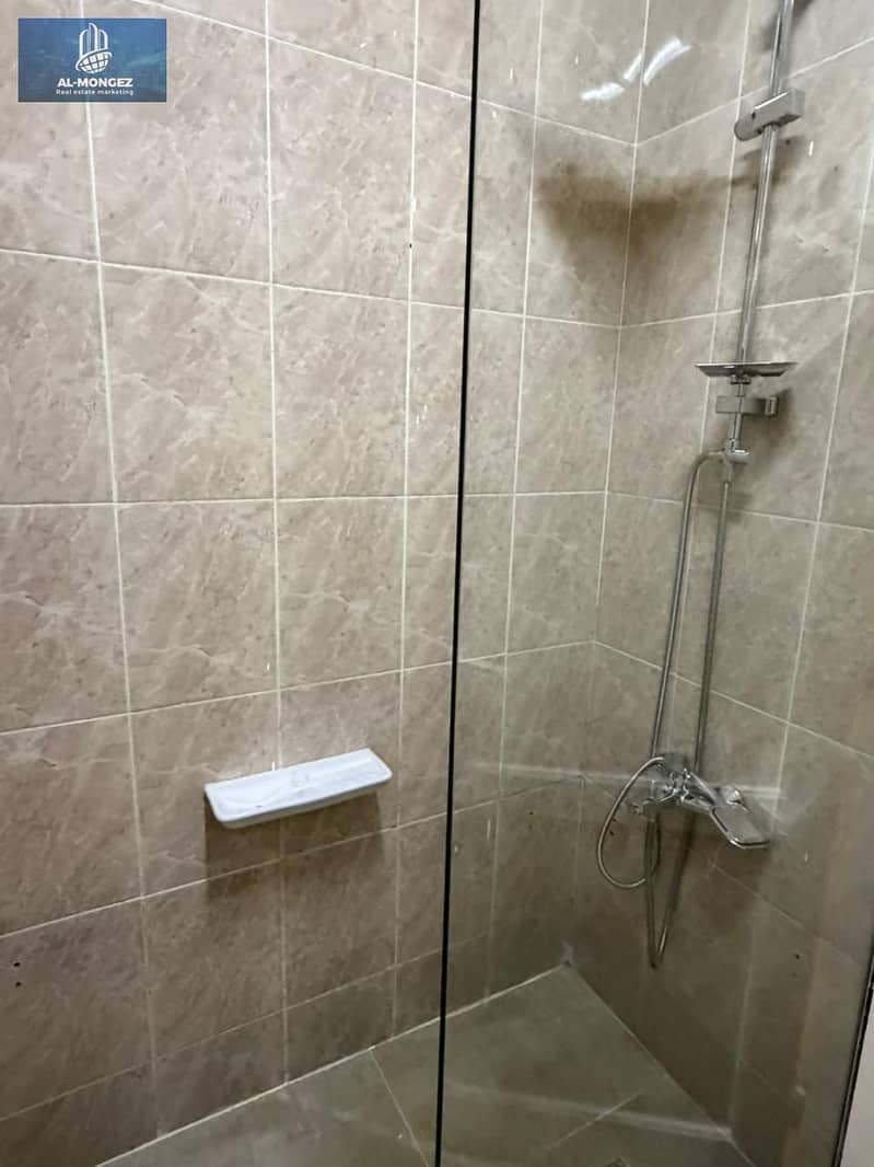 10 8aee2818-eae3-4911-aab2-89f768115af4. jpg