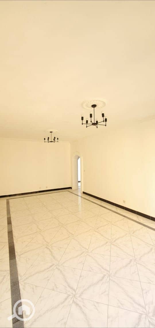 4 WhatsApp Image 2025-12-28 at 13.59. 57 (2). jpeg