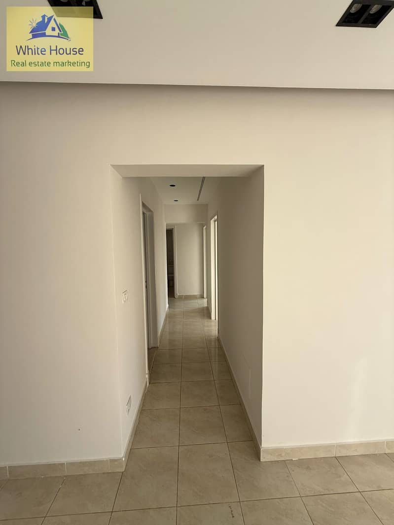 3 472c6975-950c-4779-a0dc-ab0e7c899564. jpeg