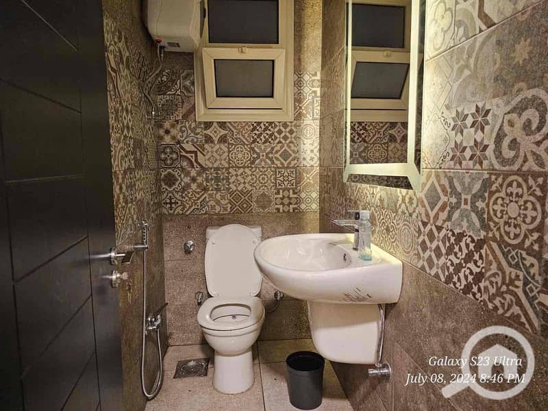 9 77bee3af-06e4-4bd5-9f7a-88d8ef48ec2f. jpg