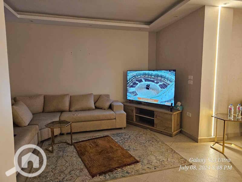 13 525f0402-3900-407f-b9b7-96a84c5b9fbe. jpg