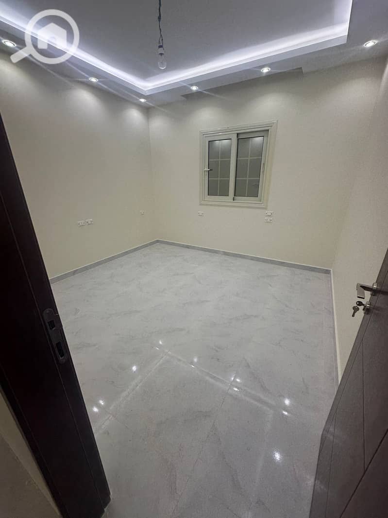 3 4c573ddc-4098-489d-8209-cb64fc70560d. jpeg