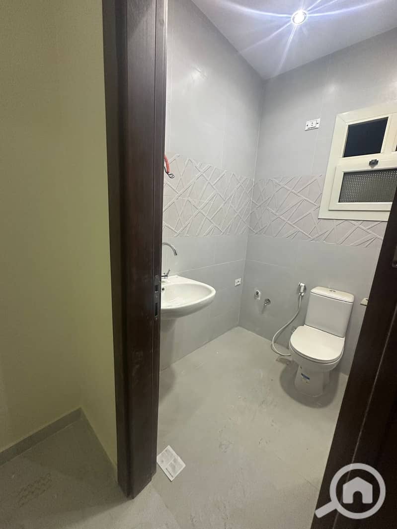 8 6096cfa6-9bf6-40af-affe-fd2c7ec02bcf. jpeg