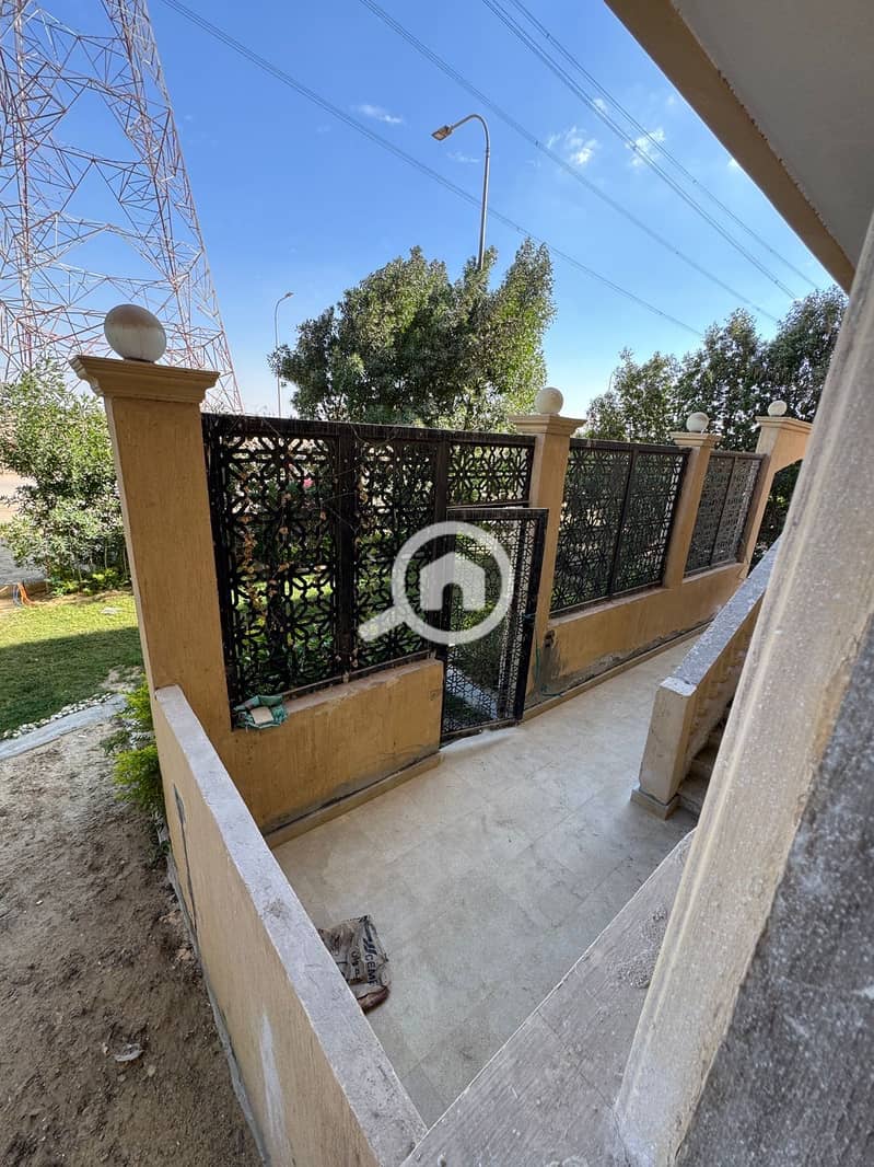 10 E3F536DE-374A-4D94-93BC-A2BBFD04CDD6. jpeg