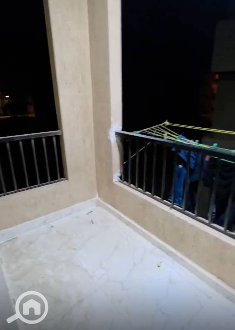 4 04e0a36b-cdfa-43fc-94ce-bc6e23d151a1. jpeg