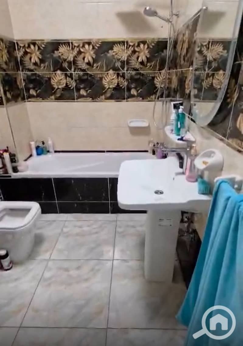 10 031a2f1f-3c43-4299-b666-313328cb00e2. jpeg