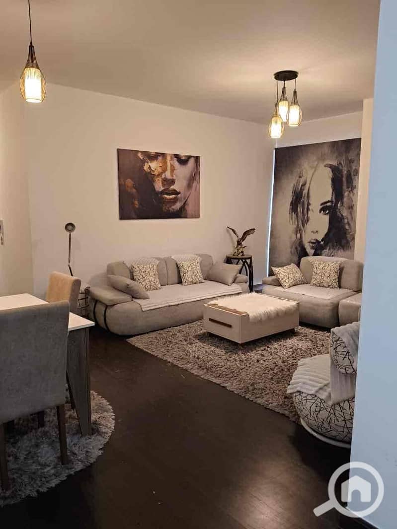 5 cfba465f-c7c6-4a69-8a1e-fb242dd7f97f. jpg