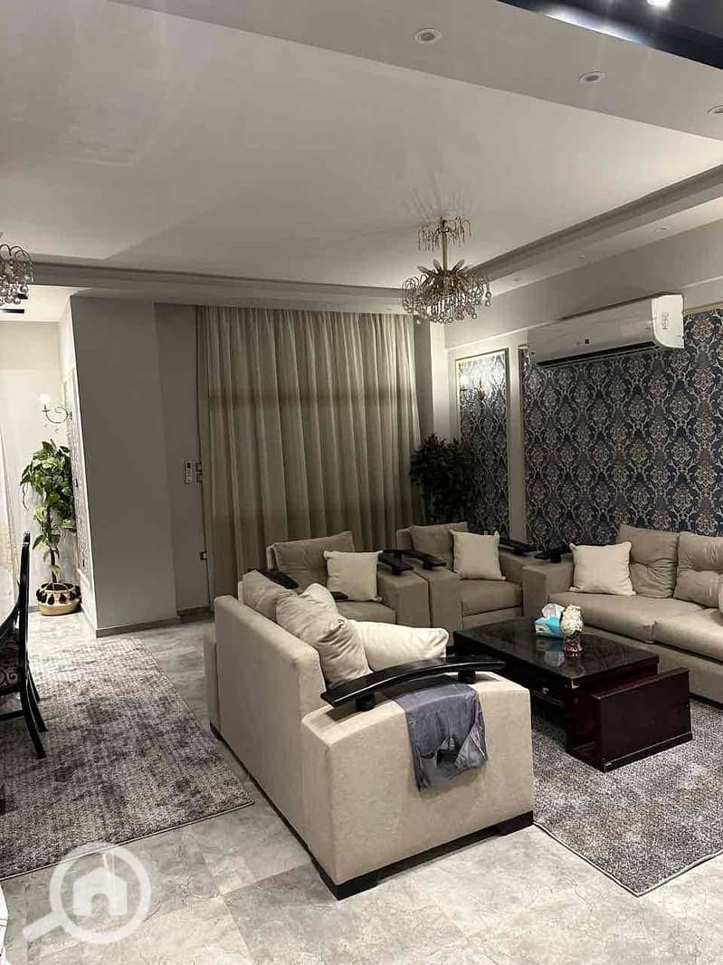 2 4a7577f4-d966-4a18-a8af-b0deb0eeec3b. jpg