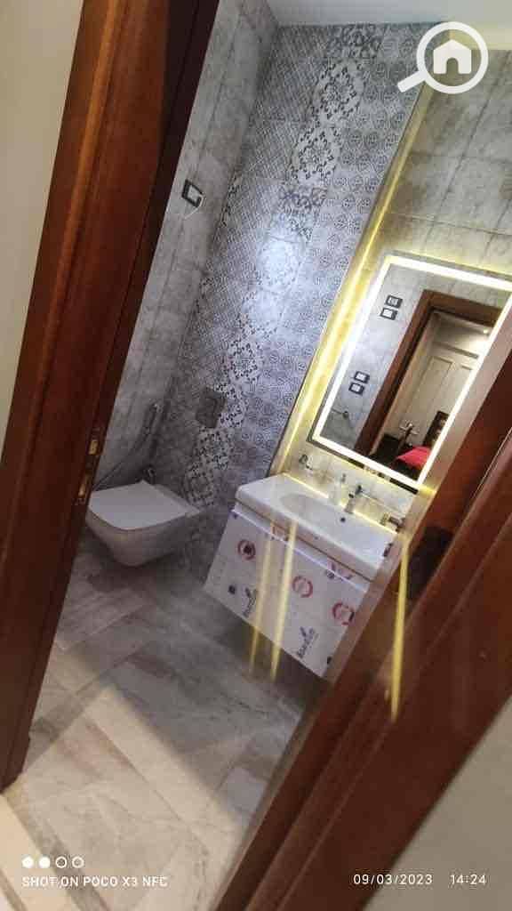 10 4e4340e9-dd7b-4635-a92d-7ebc196d11b5. jpg