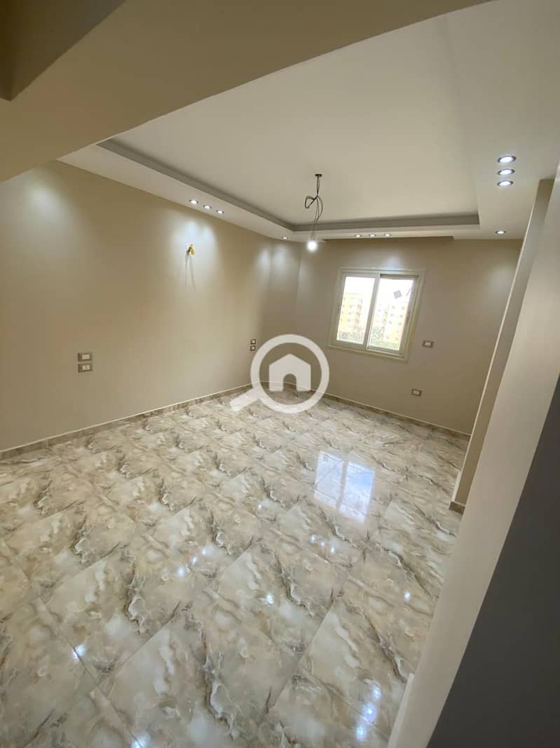 4 WhatsApp Image 2025-12-28 at 11.06. 44 (2). jpeg