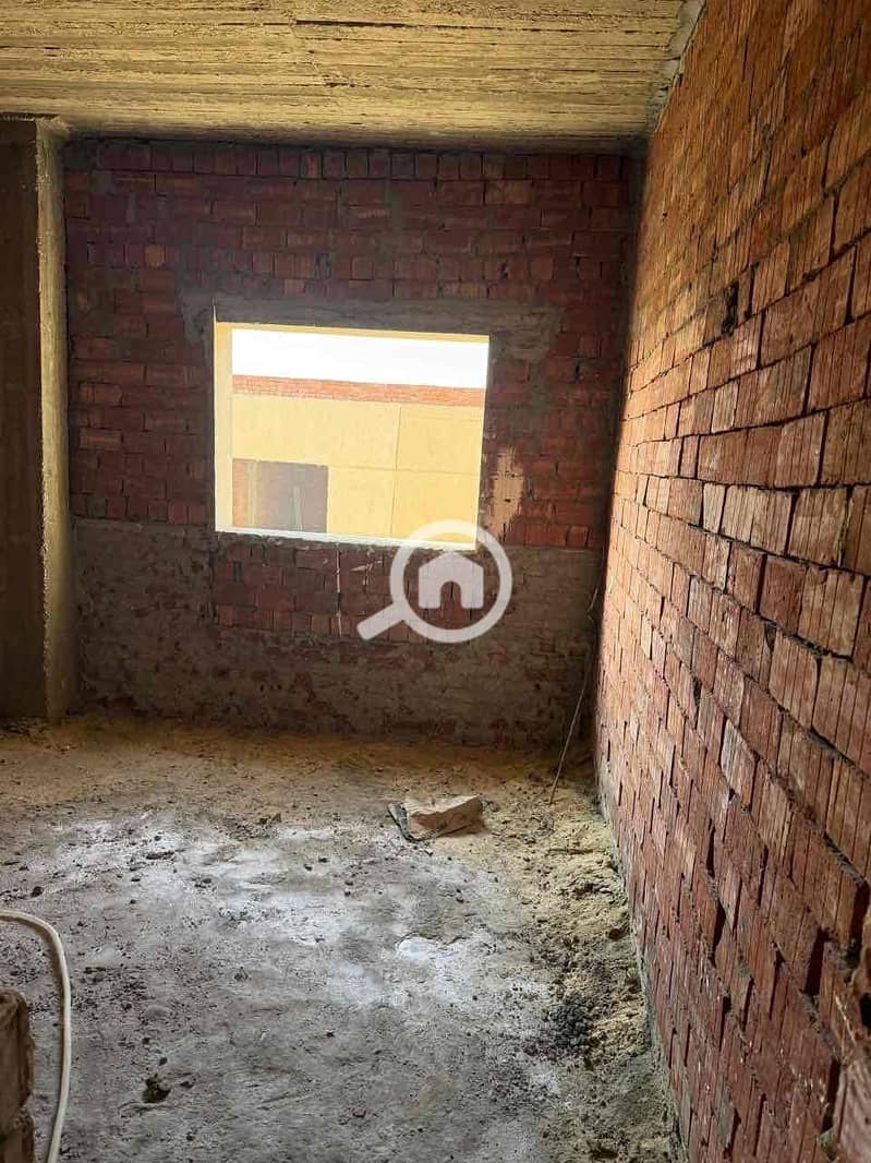 12 2ebc7f57-70d0-407e-9f15-b729d93ed1ee. jpg