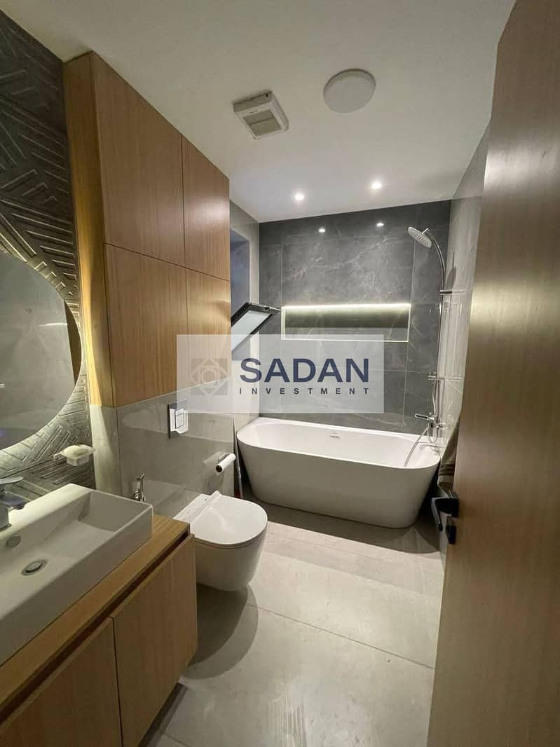 6 565678654_2224796858016162_6137111287056977337_n. jpg