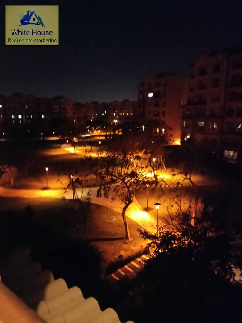 9 8a8c6e15-c41d-47f6-8a59-d6c0eeb3492b. jpg