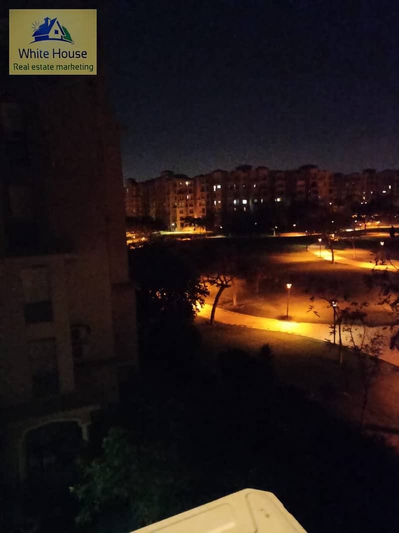 31 e53ff873-cb65-4b48-933f-d0b097dc456c. jpg