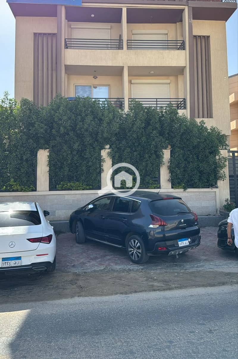 11 599938080_859927100100570_2003488098375244720_n. jpg