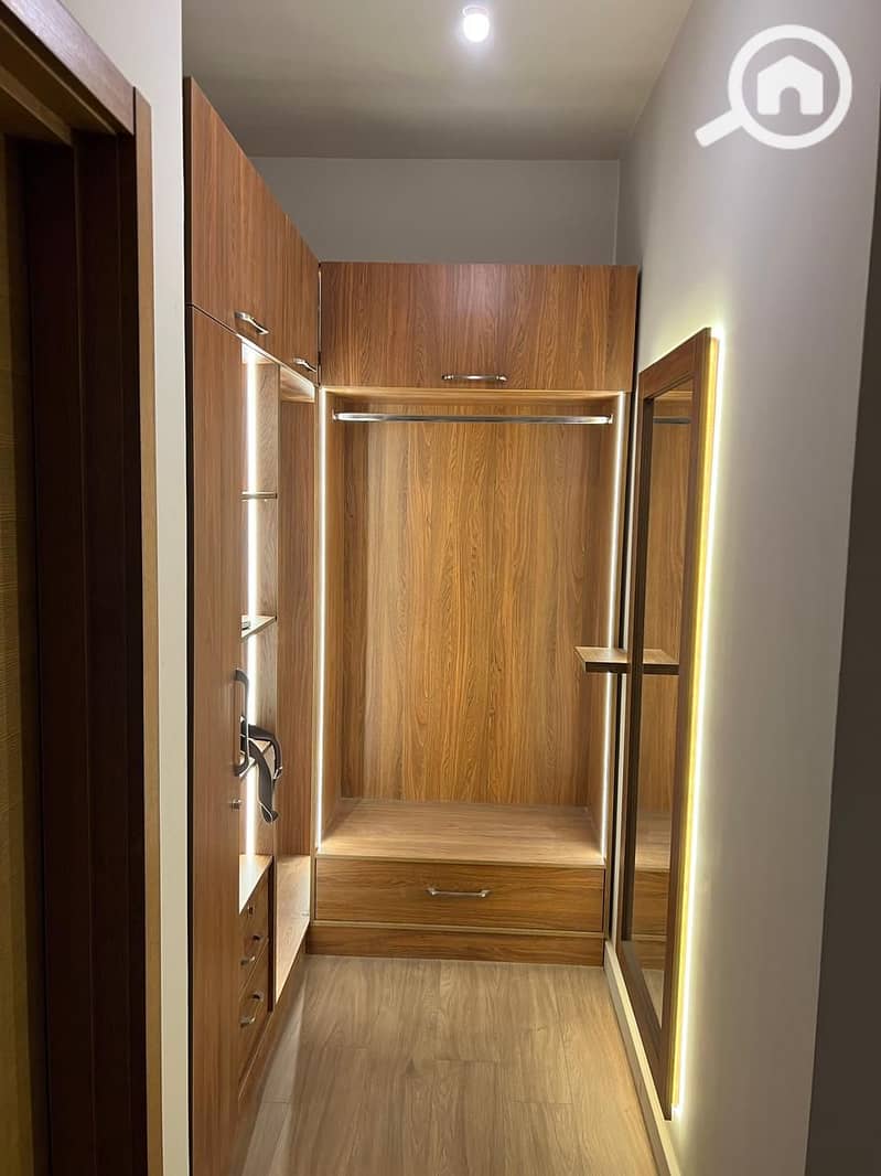 4 WhatsApp Image 2025-12-22 at 14.00. 59 (1). jpeg