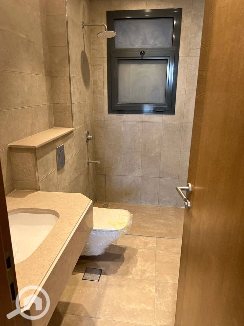 6 WhatsApp Image 2025-12-22 at 14.00. 58 (1) (1). jpeg