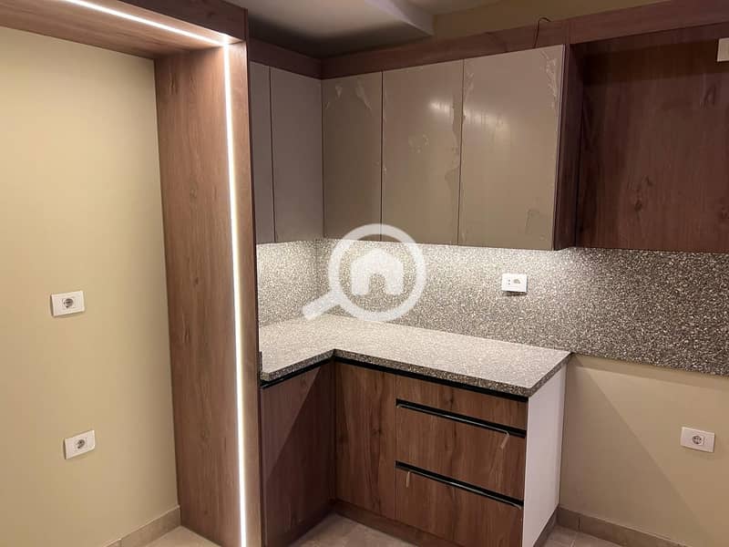 8 WhatsApp Image 2025-12-22 at 14.00. 57 (1) (1). jpeg