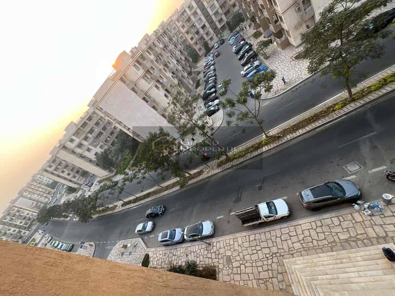 5 f7824c6a-c51d-4a72-81d0-4c0e360d97c9. jpg