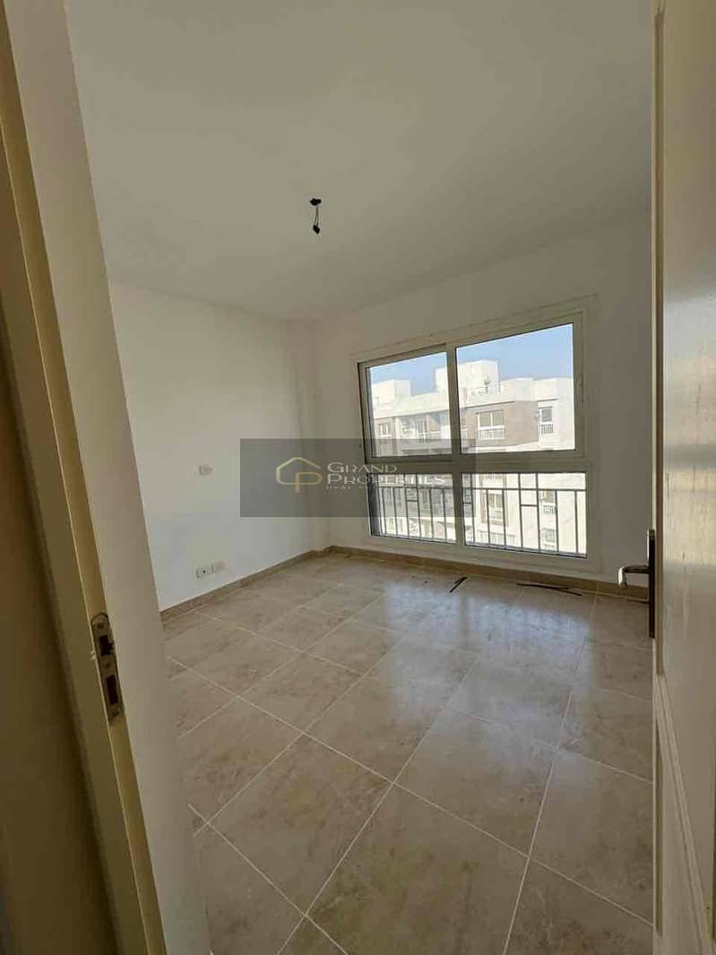 4 bcd47dec-fb3a-40f9-8b4a-f1ce9e45b6ee. jpg