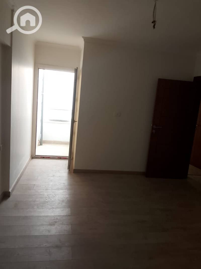 5 0e5e3007-5c94-47ed-b51e-775db6df9141. jpg