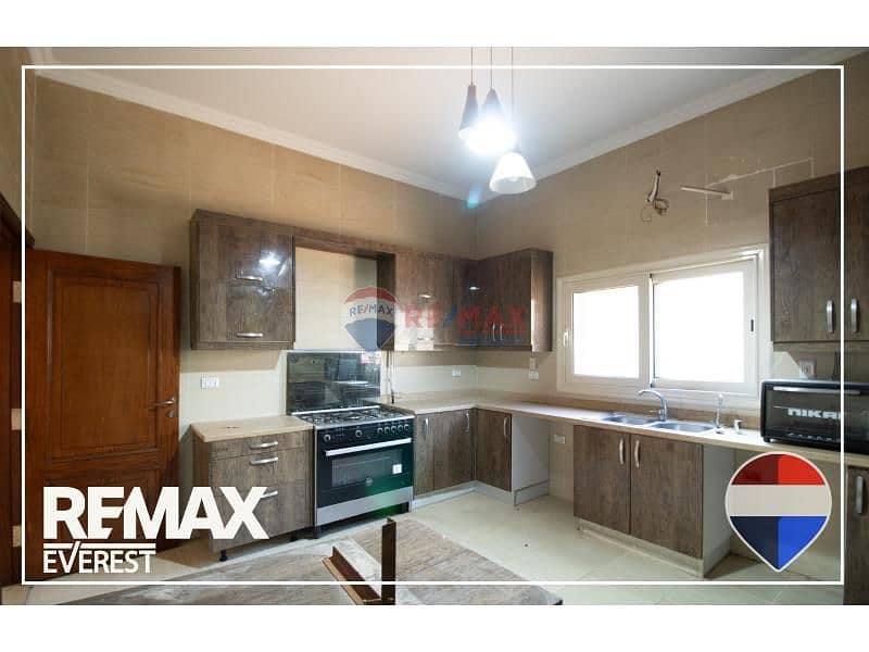 12 e83e36d9-70b4-4b83-be3c-b43b02edaac4. jfif. jpg