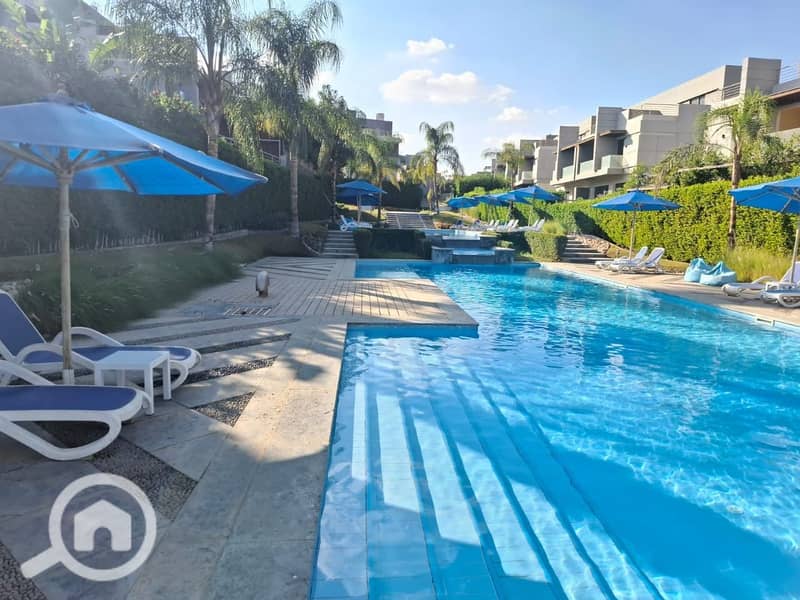 18 e51385e3-66f6-4cdc-ba74-06a87f7e0836. jpeg