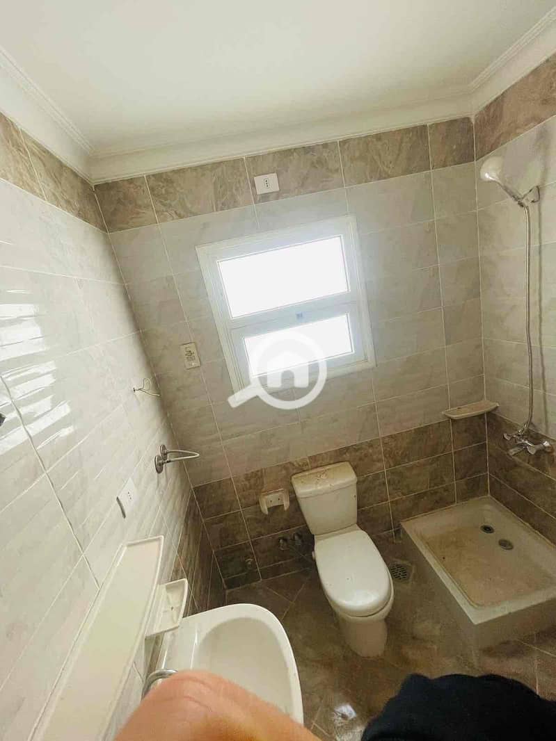 3 04ae8c97-d56a-47b5-852c-f198f2aff4da. jpg