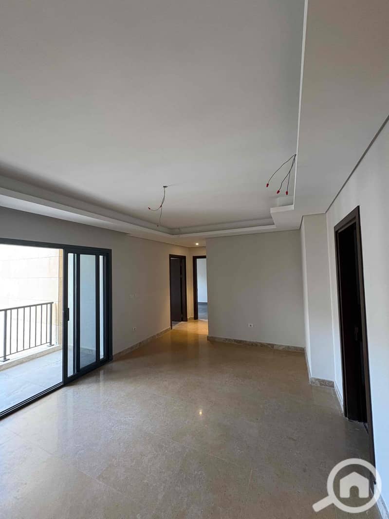 2 82b7e9fd-24d3-4e65-815a-77c4159565c0. jpg