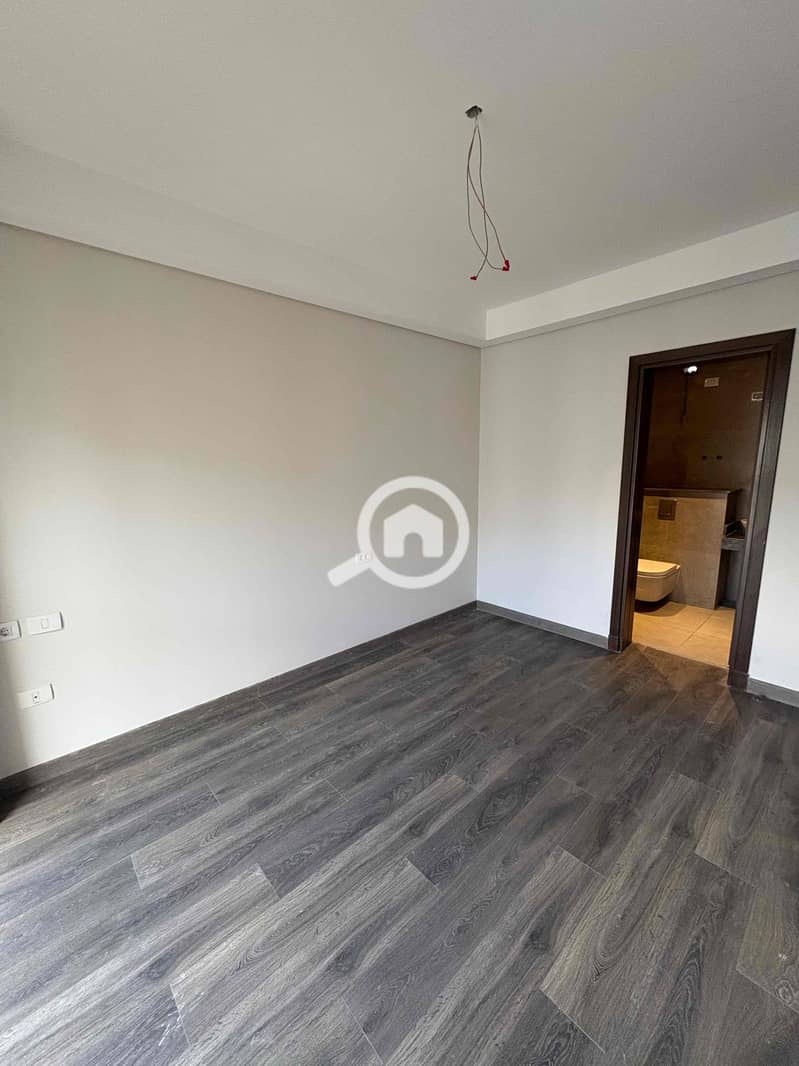 3 2b003036-0722-441b-a070-cc6ce1c9c236. jpg