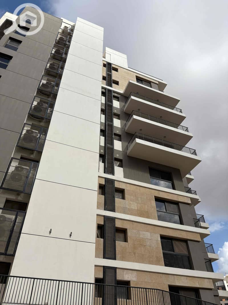 10 7d474cef-76df-4498-afa9-c1893523b9ef. jpg