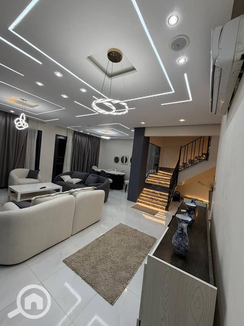 4 7712800e-e222-452b-bb67-de3cc70a7abb. jpeg