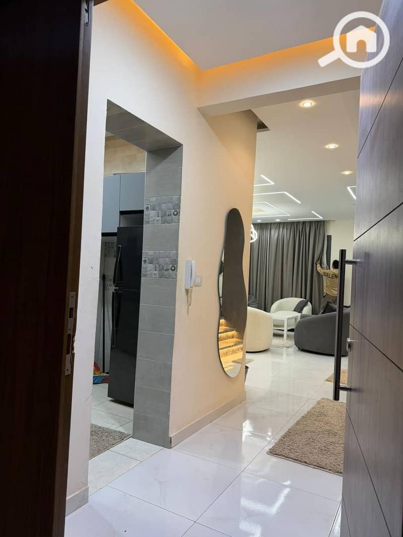 12 8866b91a-3327-4b30-a929-2cfa201604bb. jpeg