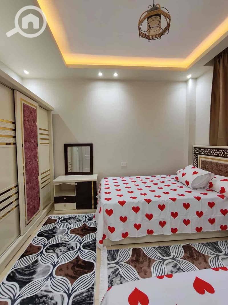 7 74544c6a-5fe9-48e4-9c2f-2aaf18e1f094. jpg