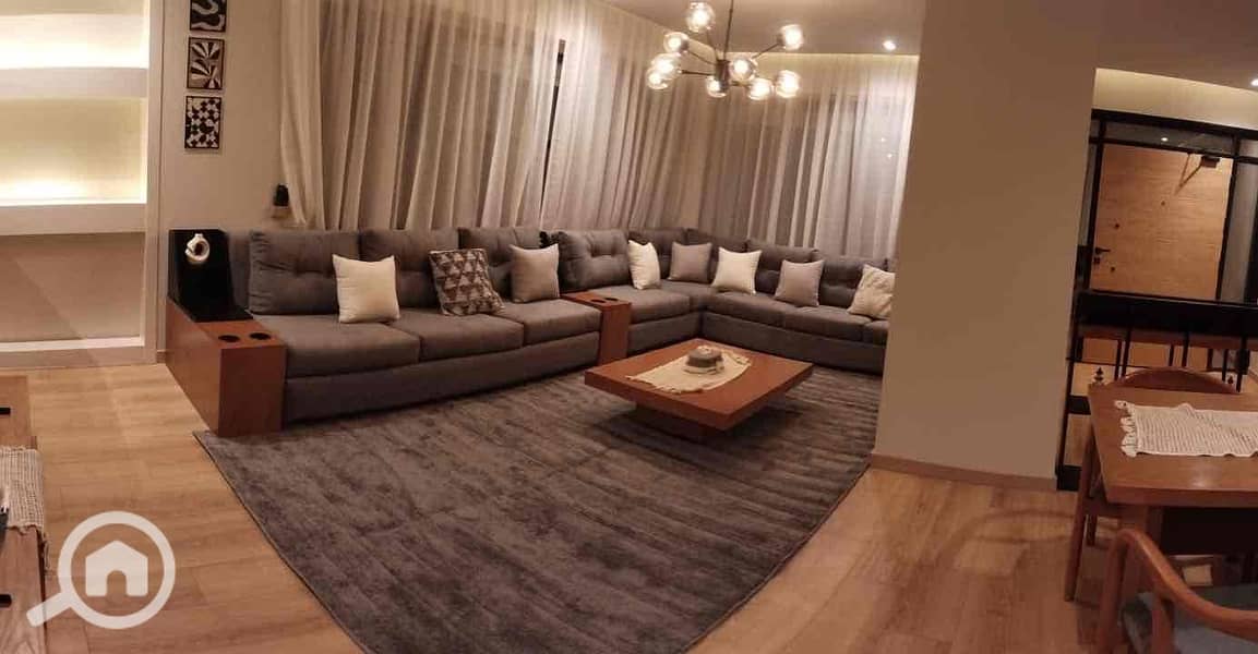 3 8007d5e4-018c-494b-ae49-54afa7ee4400. jpg