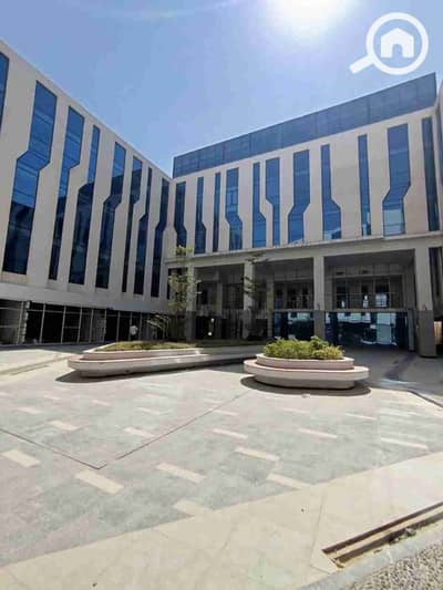 محلات تجارية  للبيع في القاهرة الجديدة، القاهرة - 1001032738. jpg