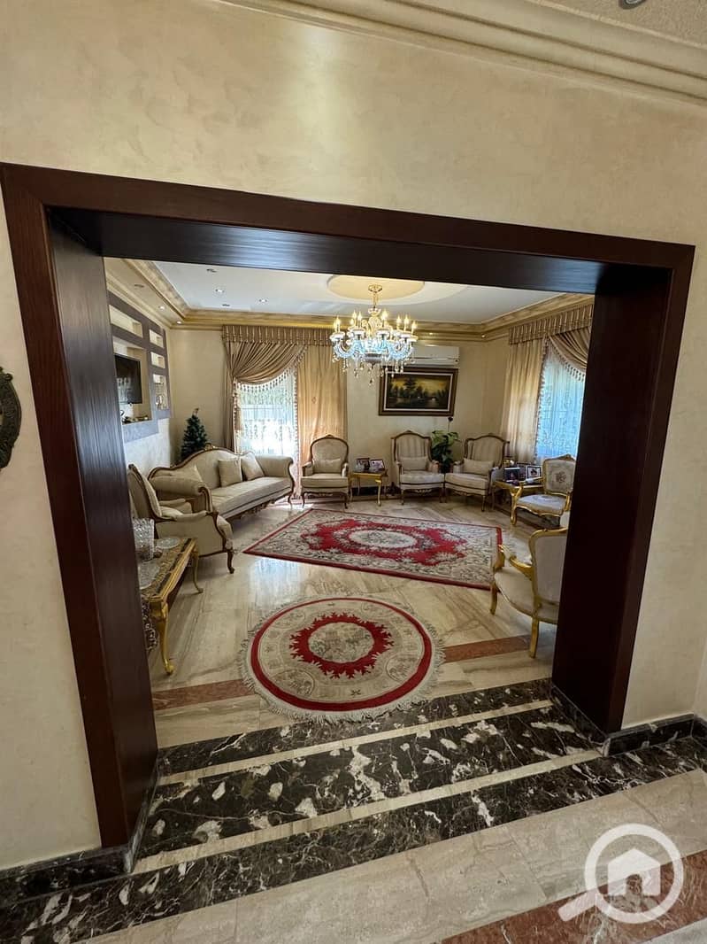 9 400b2580-3f6e-4d00-99c4-611a8be7cd99. jpeg