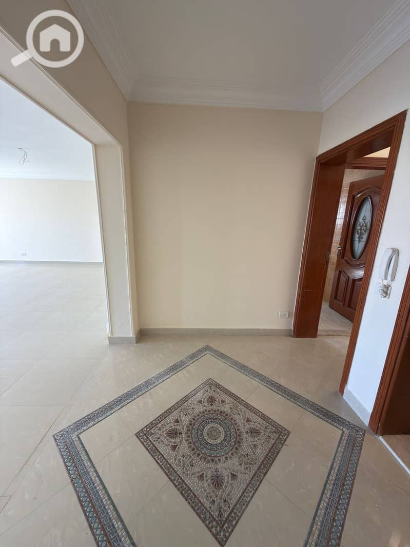 7 8f6fe203-0c86-42b2-b52a-7e16812cc291. jpeg