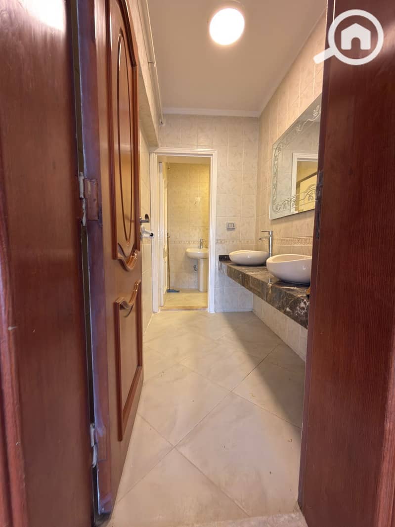 11 ffc20eea-910f-4f21-941c-c0eceb63a5ec. jpeg