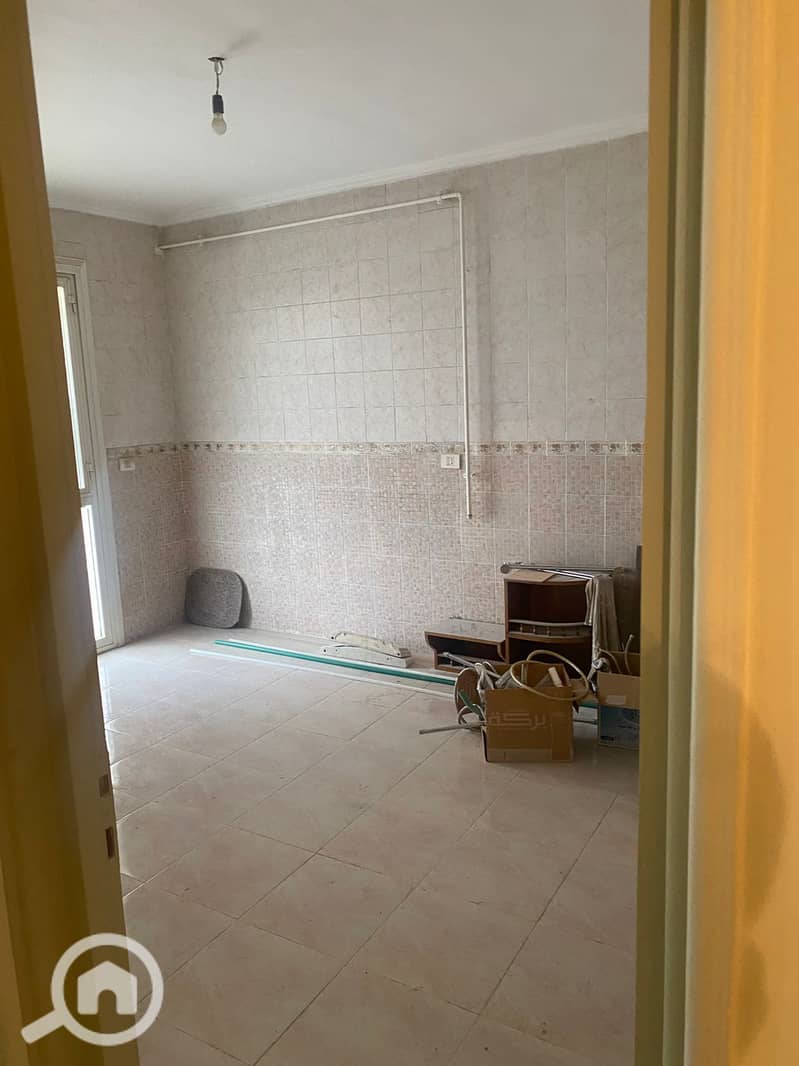 8 856af9bf-876e-4d03-8e74-9cc6776a63e1. jpeg