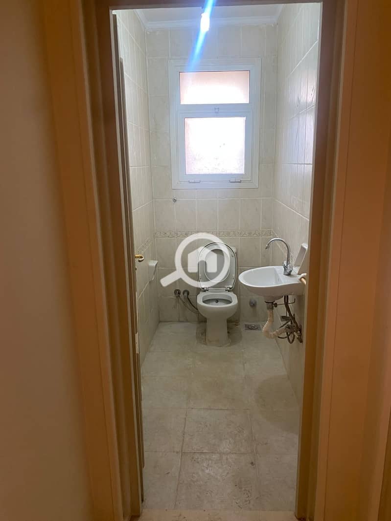 10 891de66c-86bf-4718-bfa0-ae943091b00d. jpeg