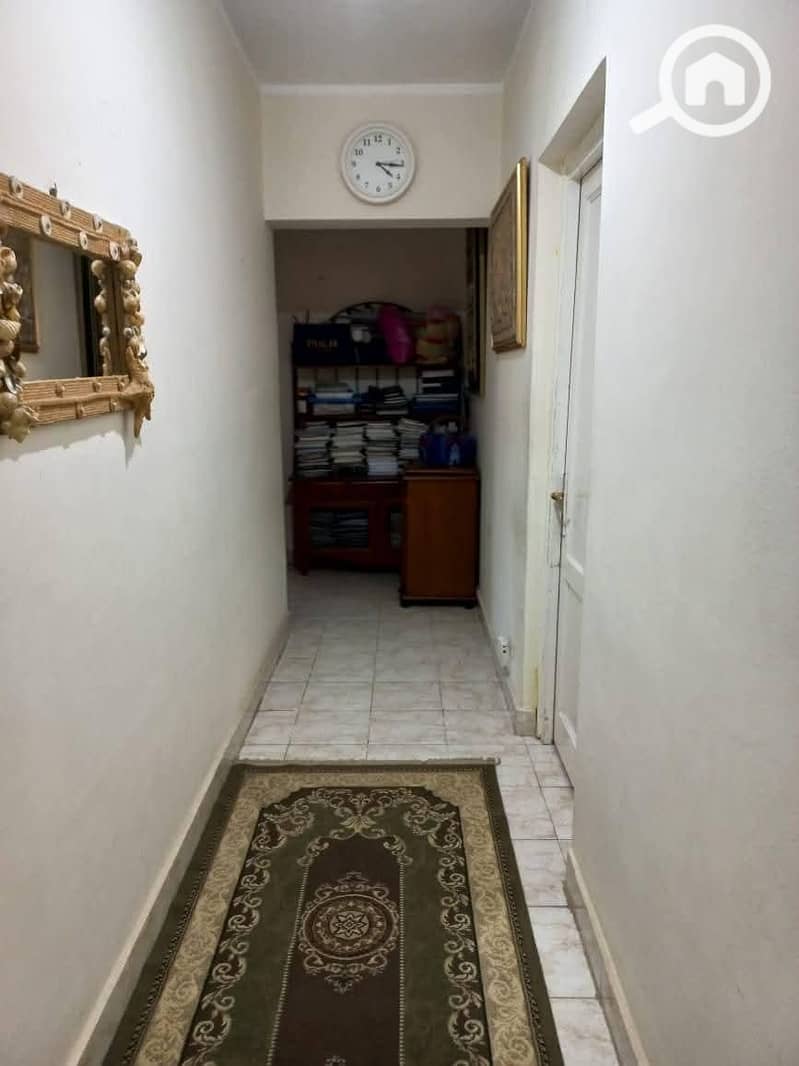 8 15b2f75e-8ed7-41ff-b8c5-4e5320c948cc. jpeg