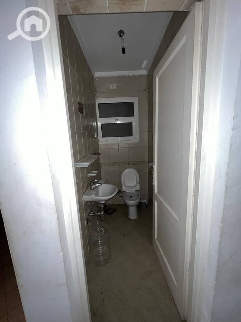 8 3eed25e7-67bc-4f1c-8a75-010366d46fa6. jpeg