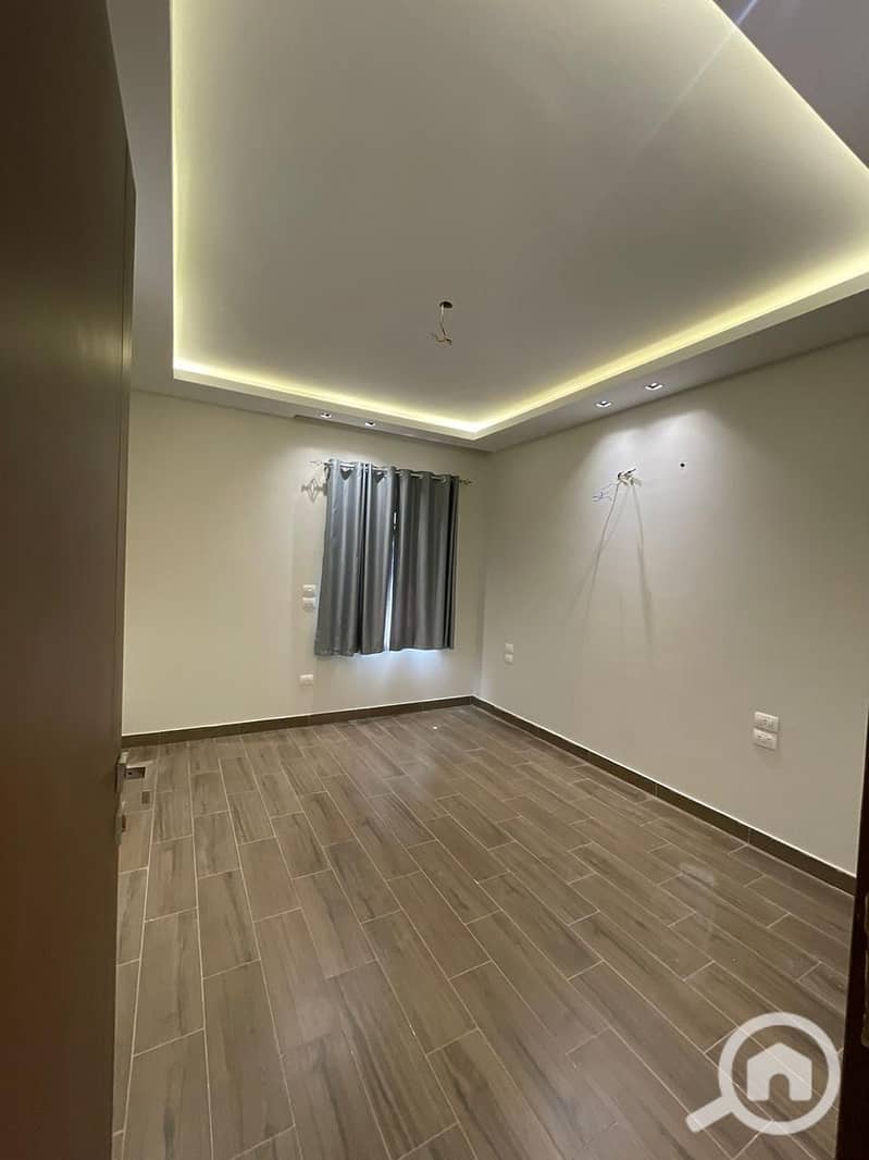 6 b45da935-b0a6-4957-94f1-d8d4f8ffa245. jpeg